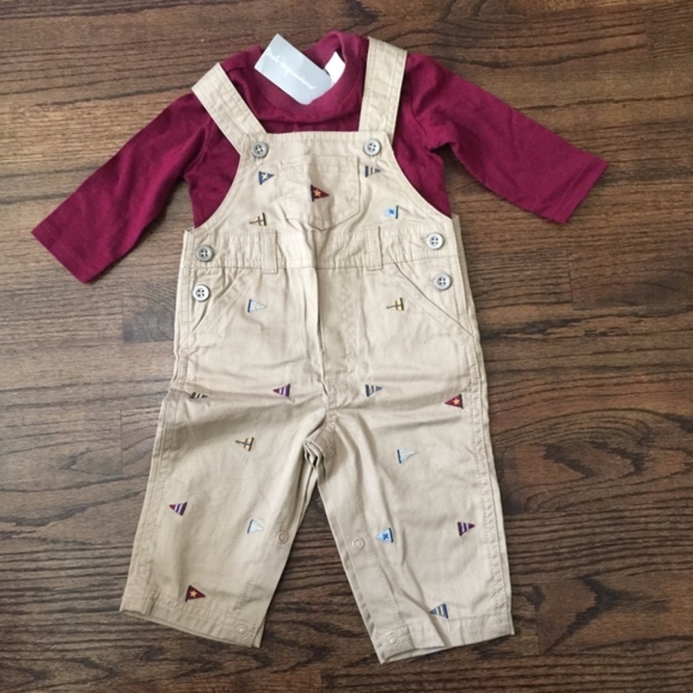 NWT 2-piece Outfit Size 3-6M